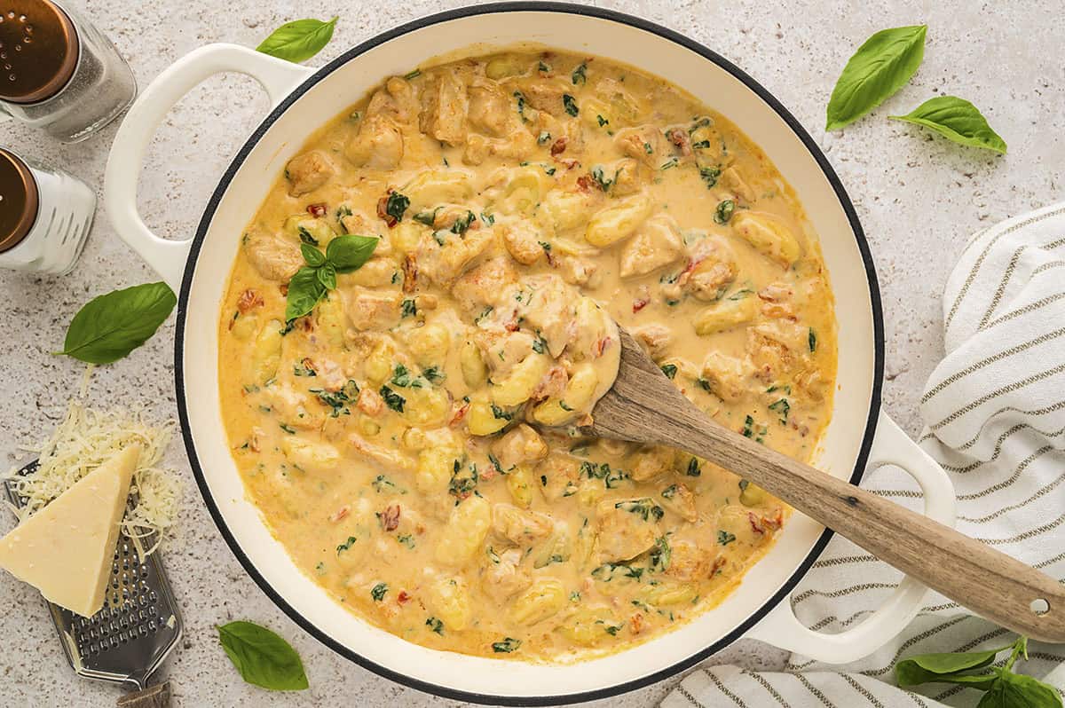 Creamy Tuscan Chicken & Gnocchi: 30-Minute One-Pan Dinner